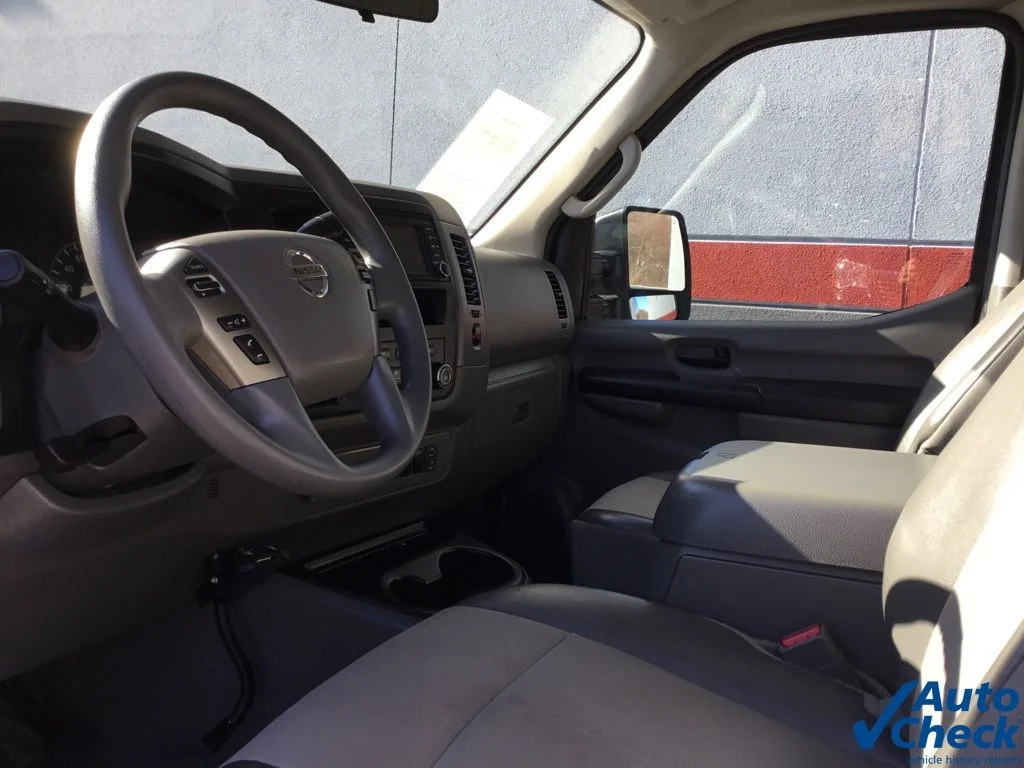 2015 Nissan NV Passenger SV - Photo 21