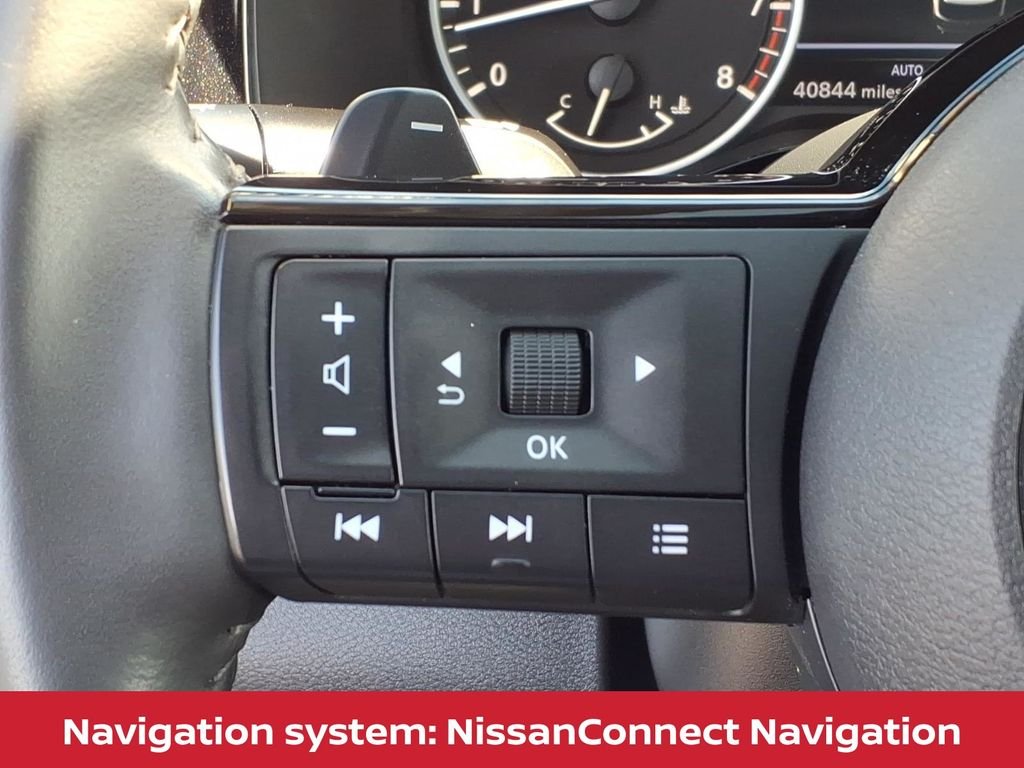 Used 2023 Pearl White Nissan SL v6 premium image 20