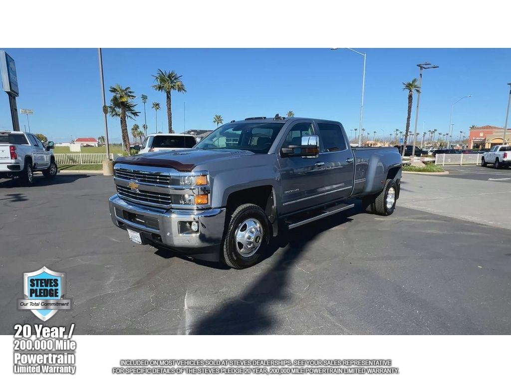 2016 Chevrolet Silverado 3500 HD LTZ photo 4