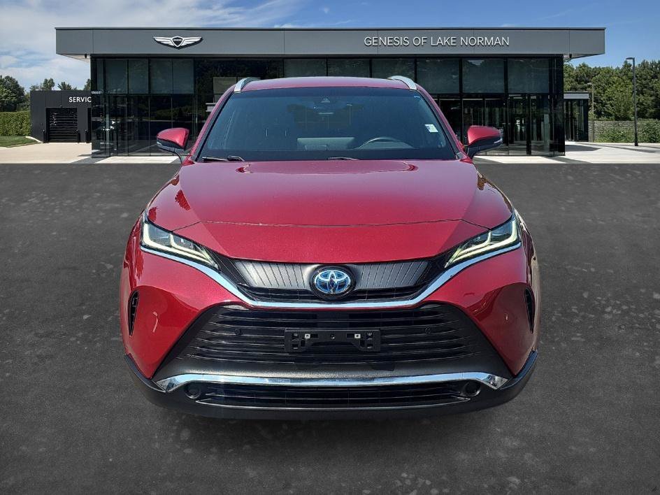 Used 2022 Ruby Flare Pearl Toyota XLE image 2
