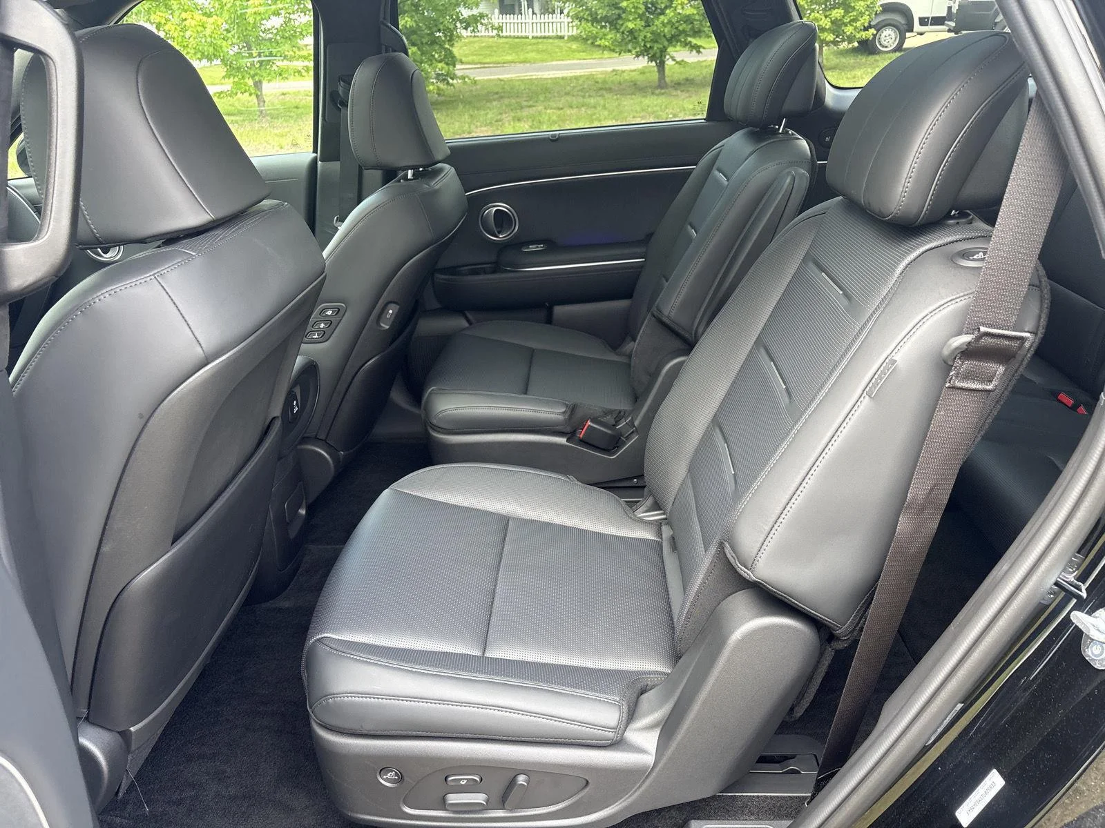Used 2026 Abyss Black Pearl Hyundai Calligraphy image 10