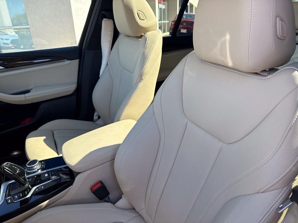 Used 2021 Blue BMW xDrive30i image 12