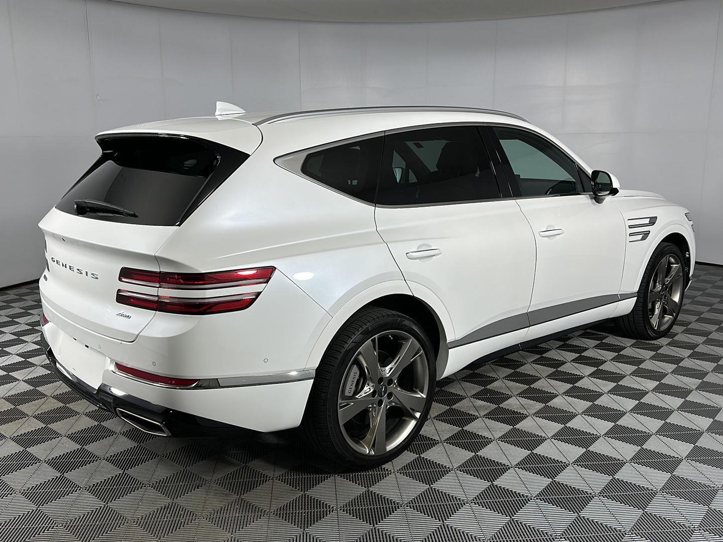 Used 2023 Uyuni White Genesis 2.5T image 29