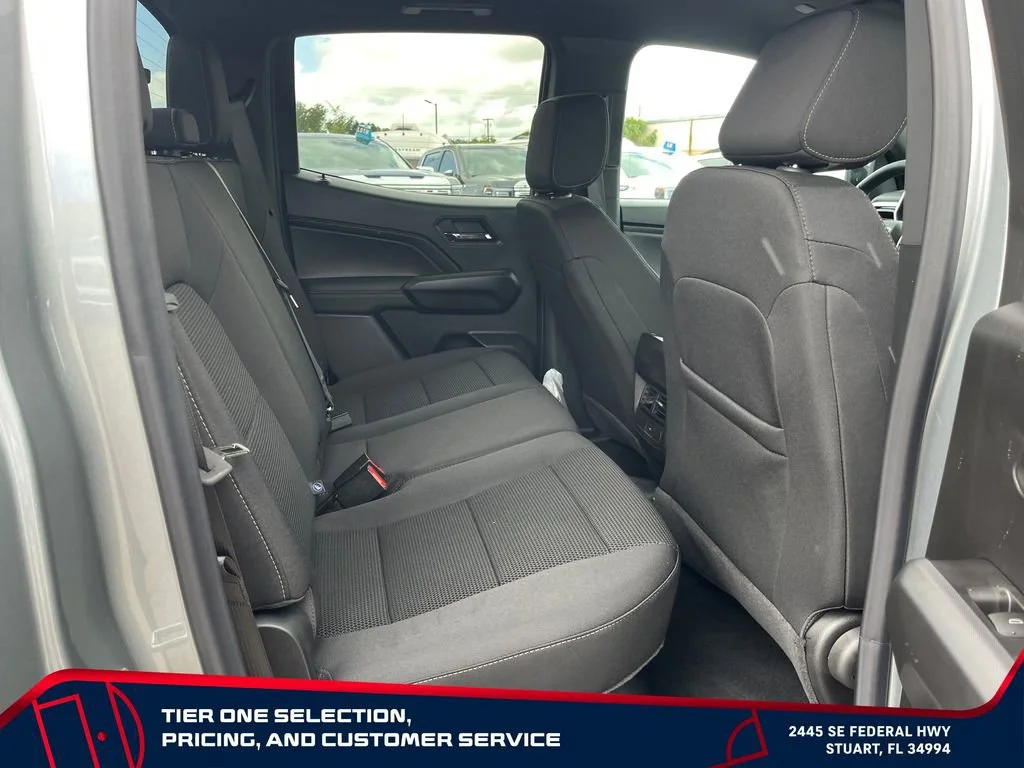 New 2026 Sterling Metallic GMC Elevation image 17
