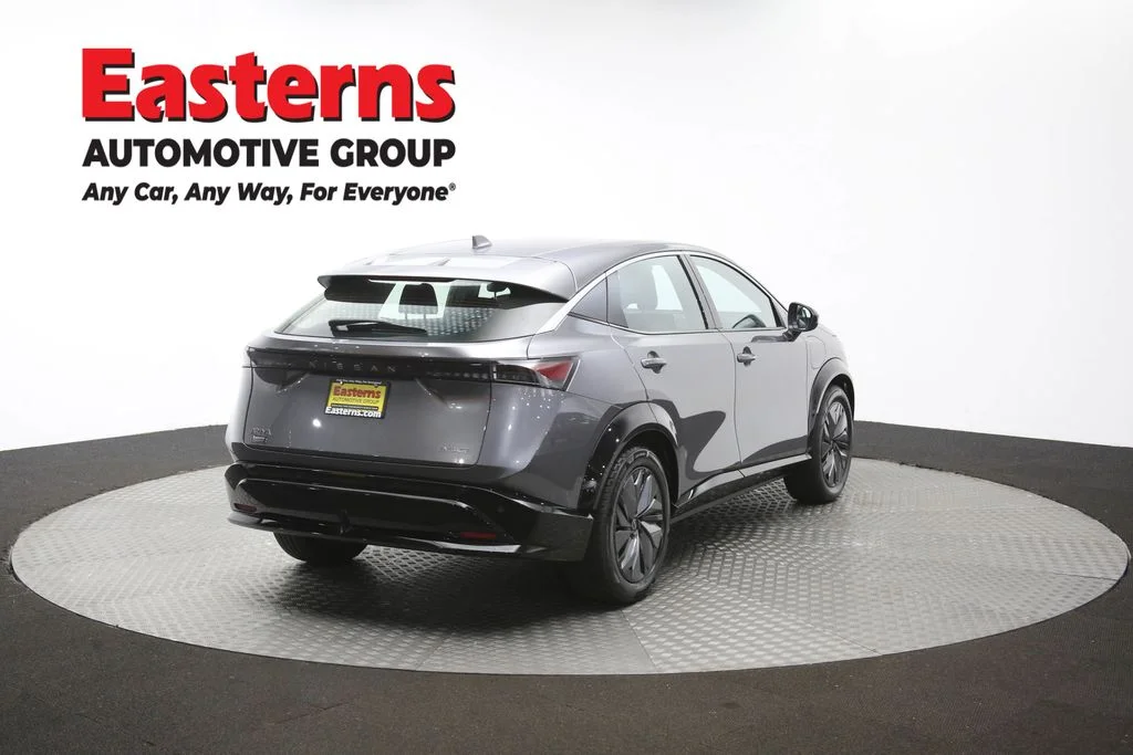Used 2023 Gray Nissan ENGAGE image 39