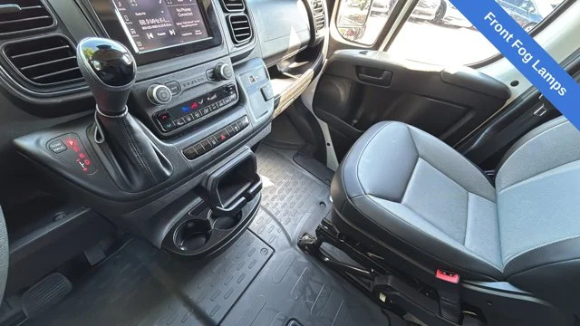 Used 2024 White Ram Base image 14