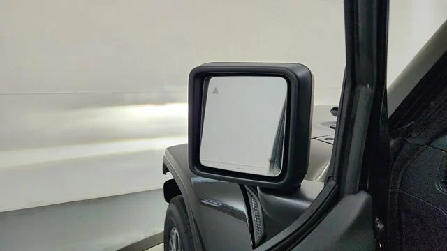 New 2026 Black Clear-Coat Exterior Paint Jeep Sahara image 20
