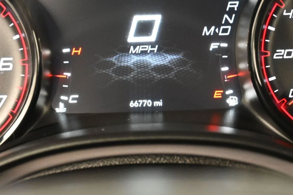 Used 2023 Destroyer Gray Clearcoat Dodge SXT image 24