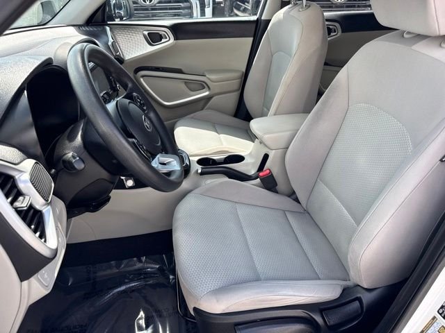 Used 2021 White Kia LX image 11