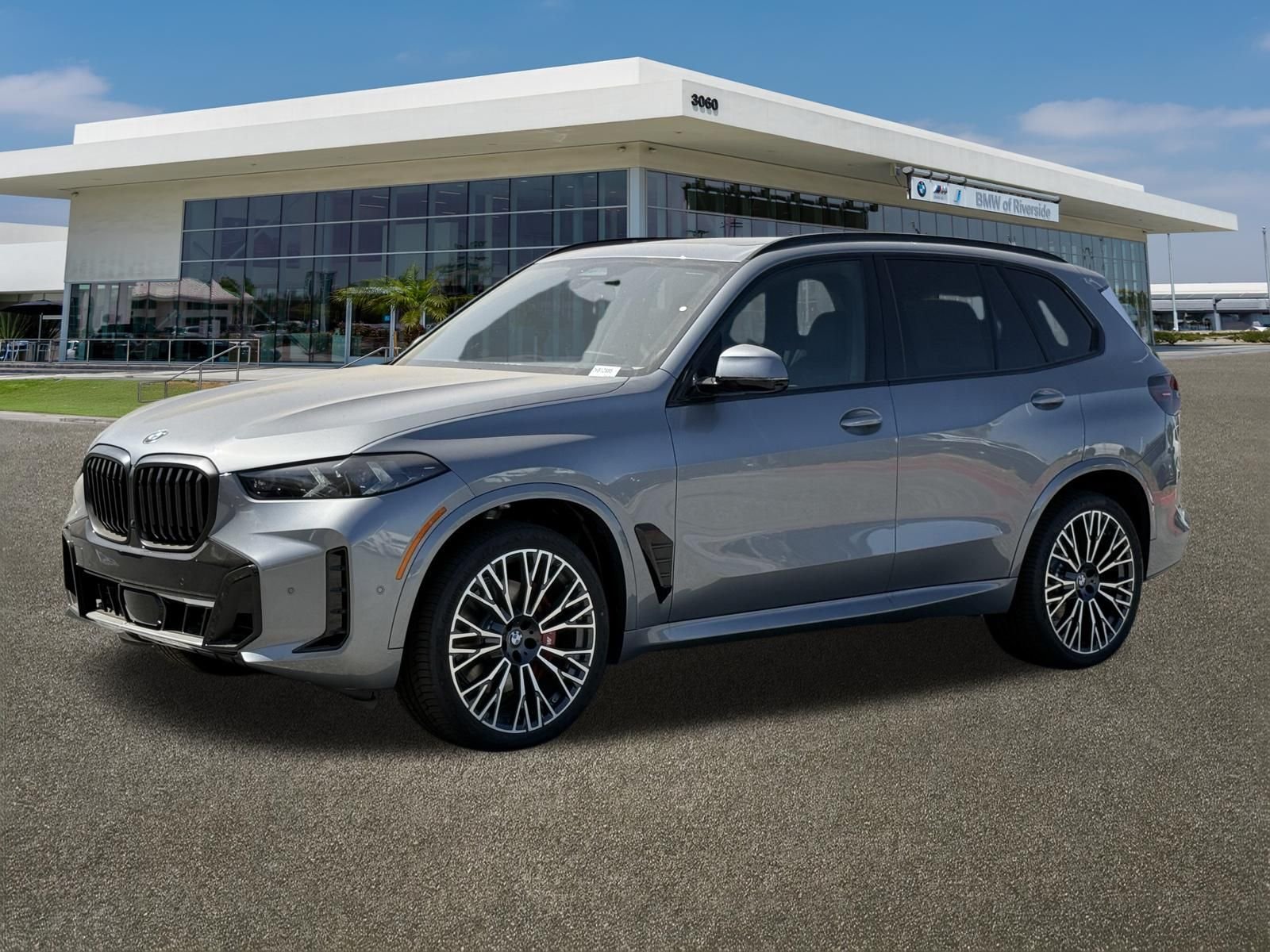 New 2026 Skyscraper Grey Metallic BMW sDrive40i image 5