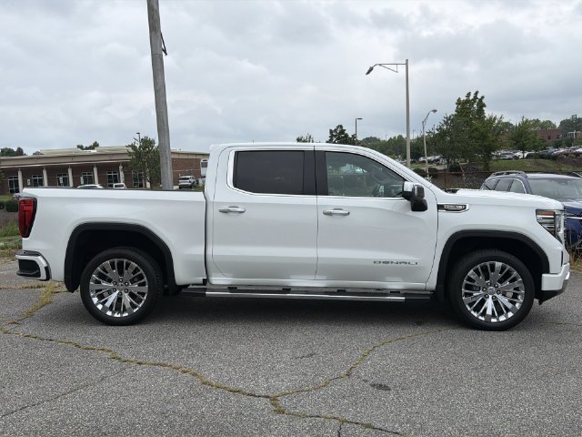 Used 2023  GMC Denali image 14