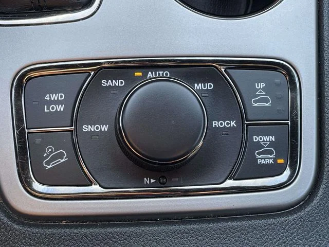 Certified Used 2020 Velvet Red Pearlcoat Jeep High Altitude image 33