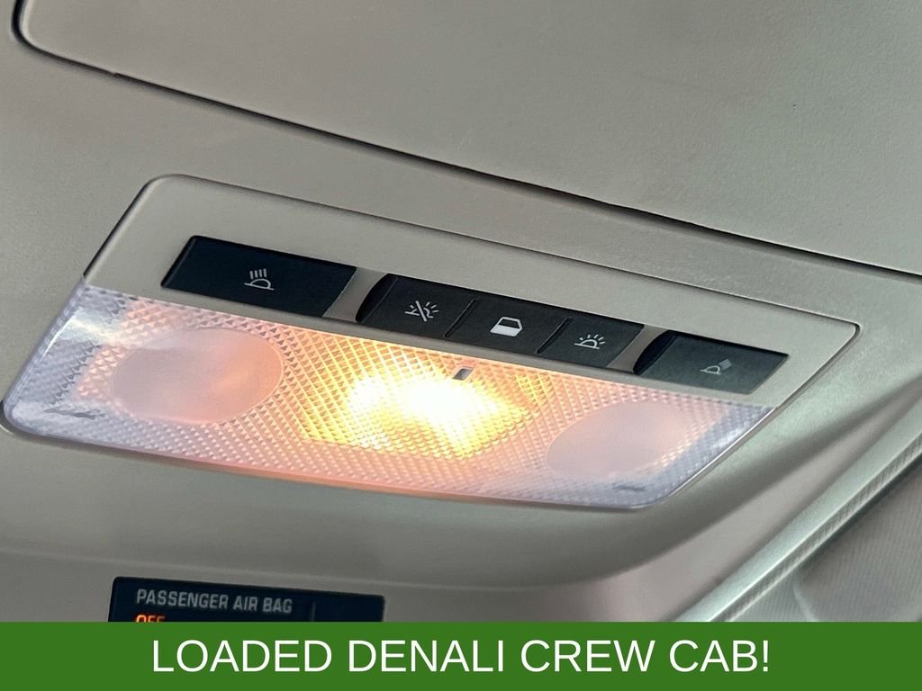 Used 2022 White GMC Denali image 34
