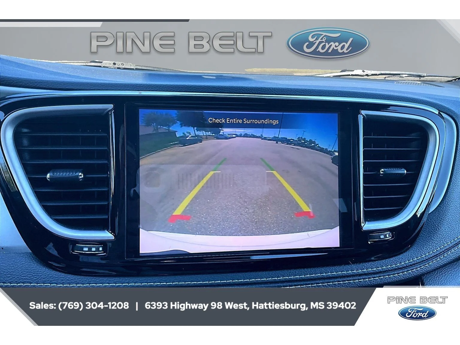 Used 2025 Bright White Clearcoat Chrysler Limited image 15
