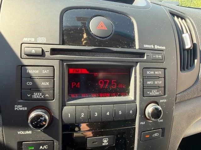 Used 2010 Silver Kia LX image 15
