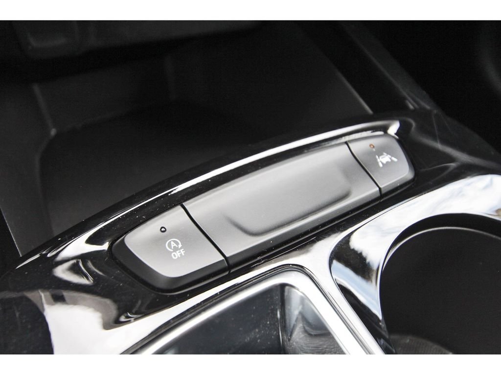 Used 2025 Gray Chevrolet LT image 27