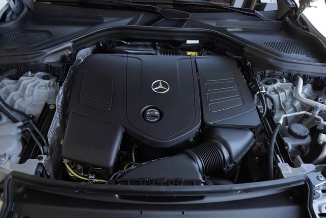 New 2026 MANUFAKTUR Alpine Grey Mercedes-Benz GLC 300 image 33