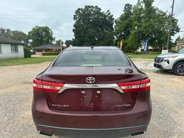 Used 2013  Toyota Limited image 12