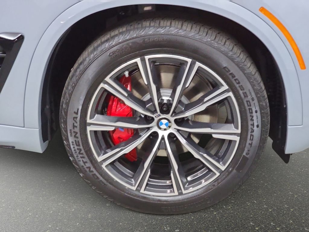 New 2026 Brooklyn Grey Metallic BMW xDrive50e image 32