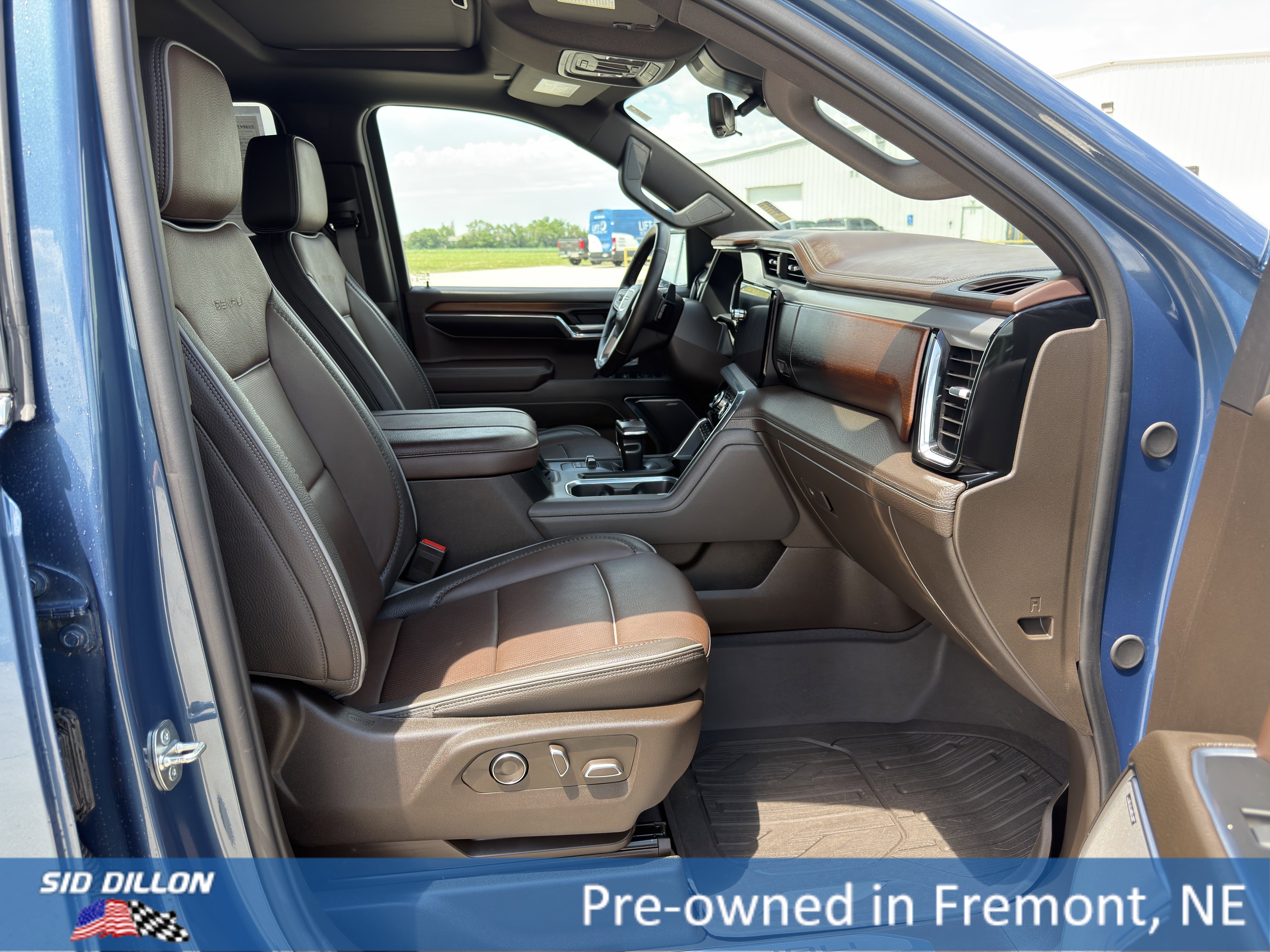 Used 2024 Downpour Metallic GMC Denali image 18