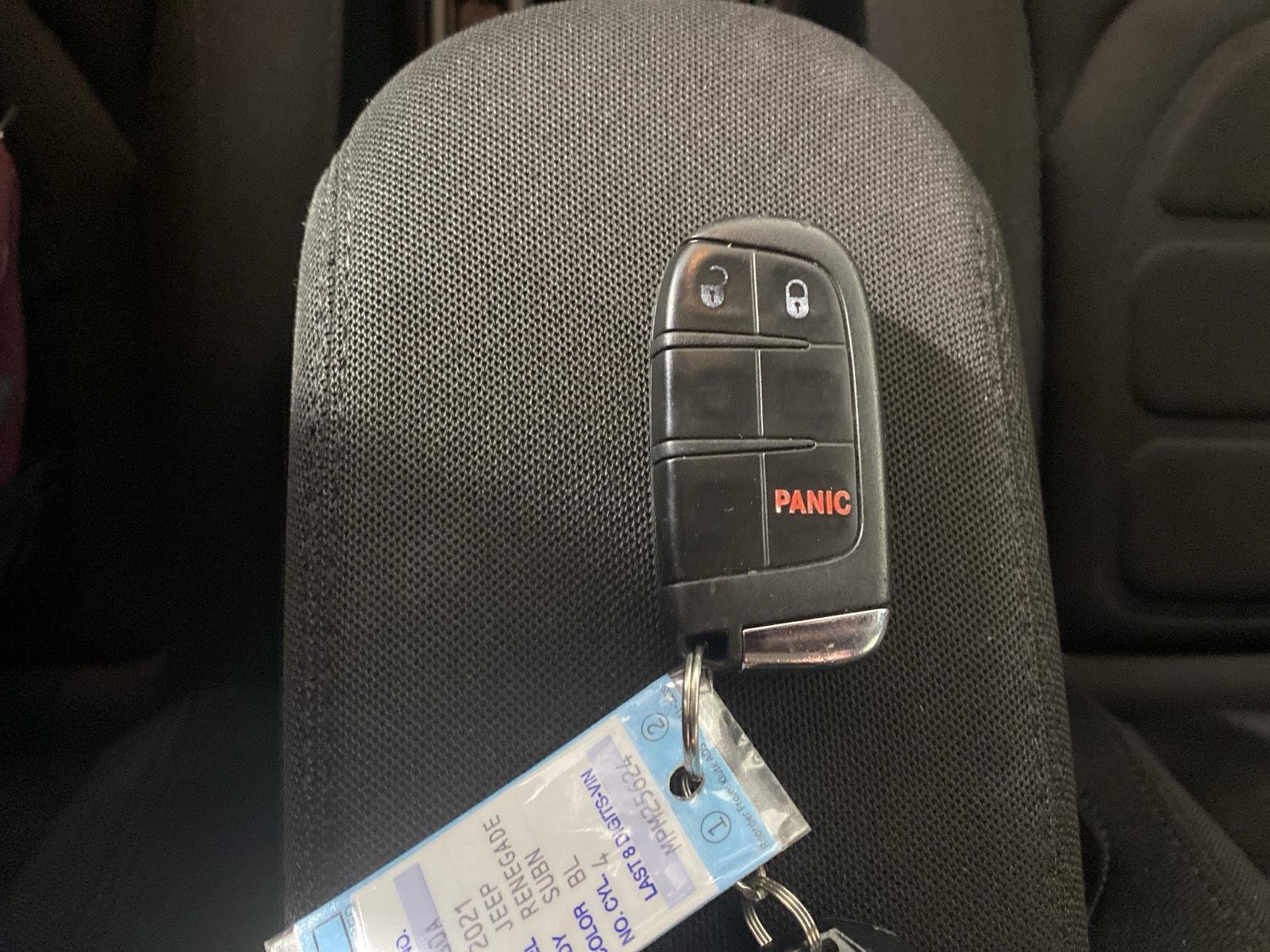 Used 2021 Bikini Metallic Clearcoat Jeep Latitude image 22