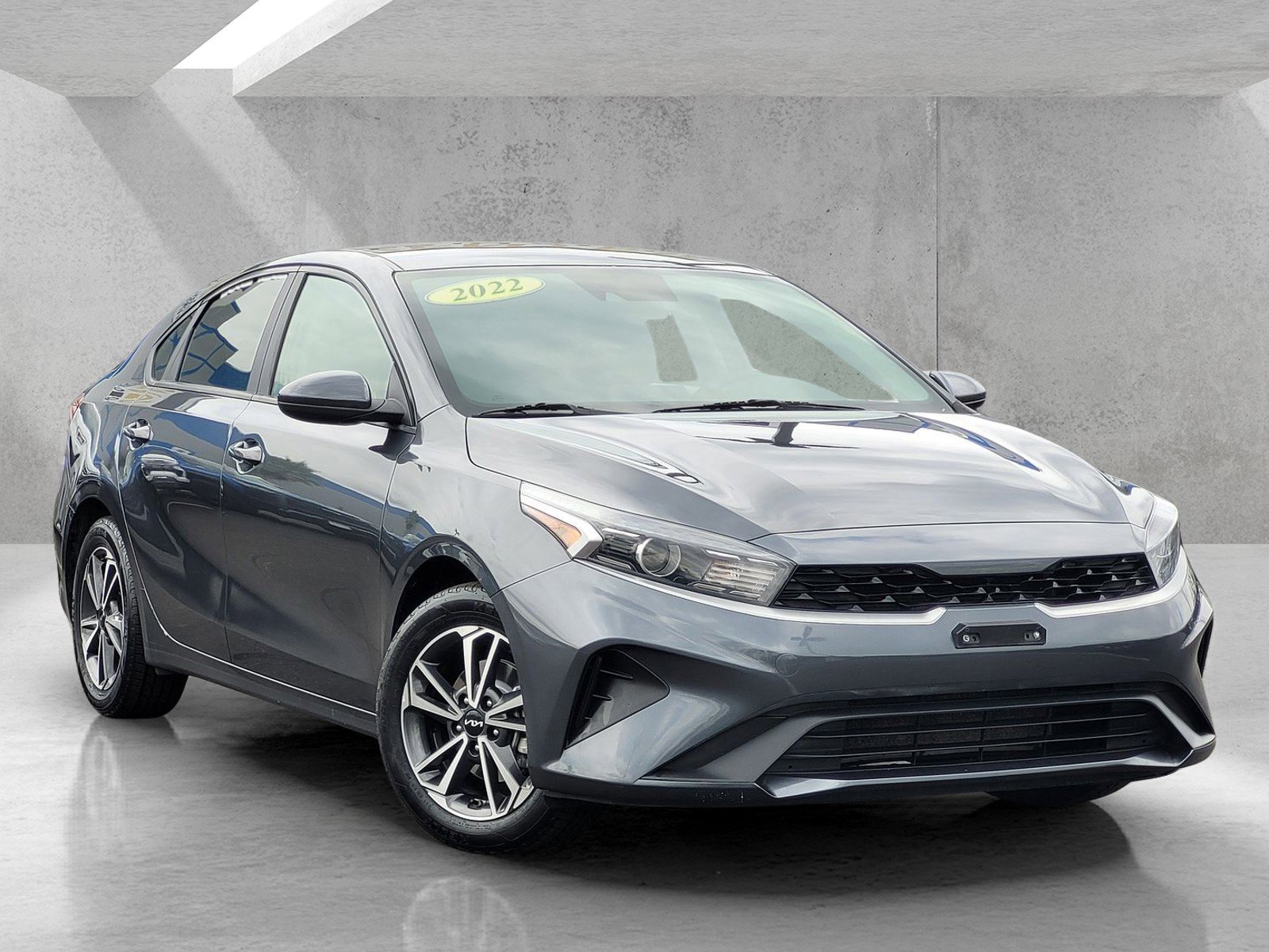 2022 Kia Forte LXS AT's photo