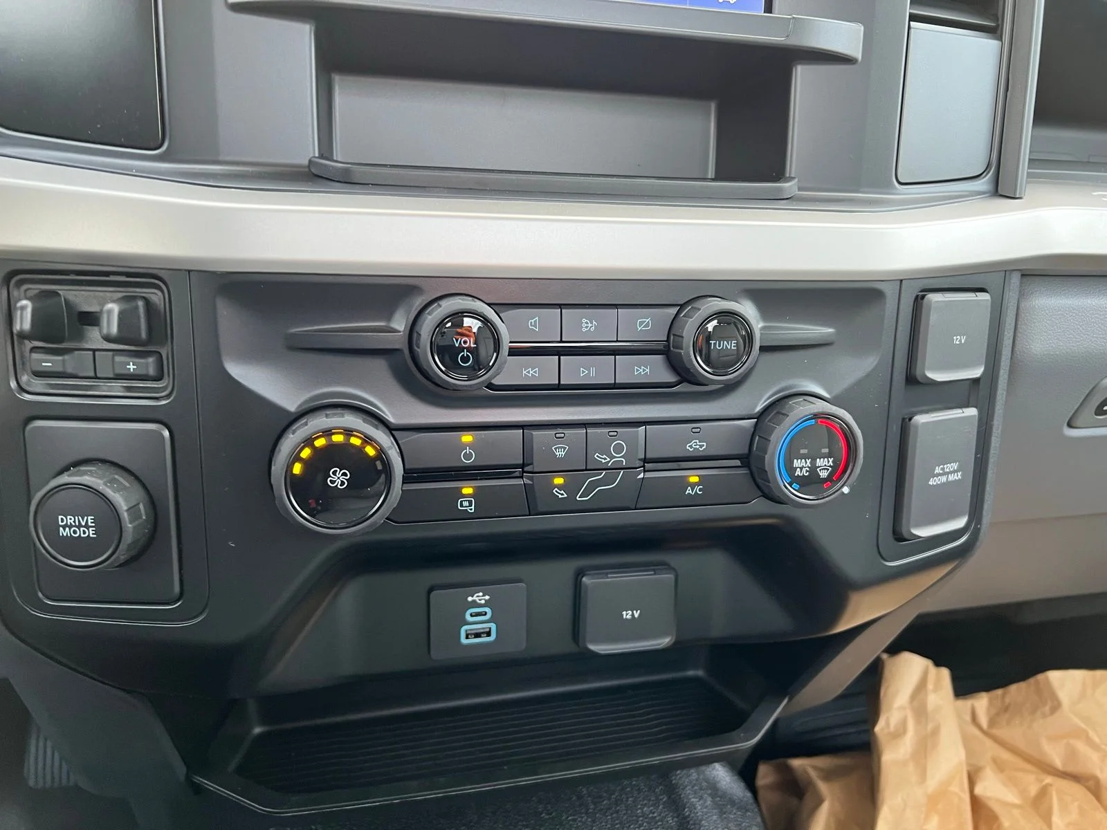 2024 Ford F-550 Super Duty Chassis Cab XL - Photo 13