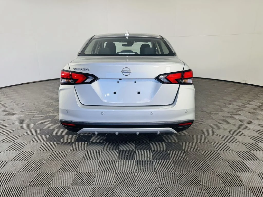 Used 2025 Silver Nissan 1.6 SV image 19
