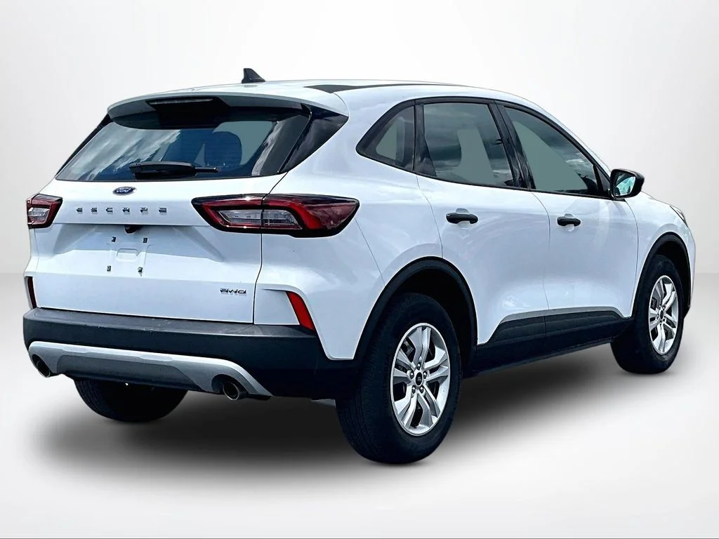 Used 2023 White Ford Base image 2