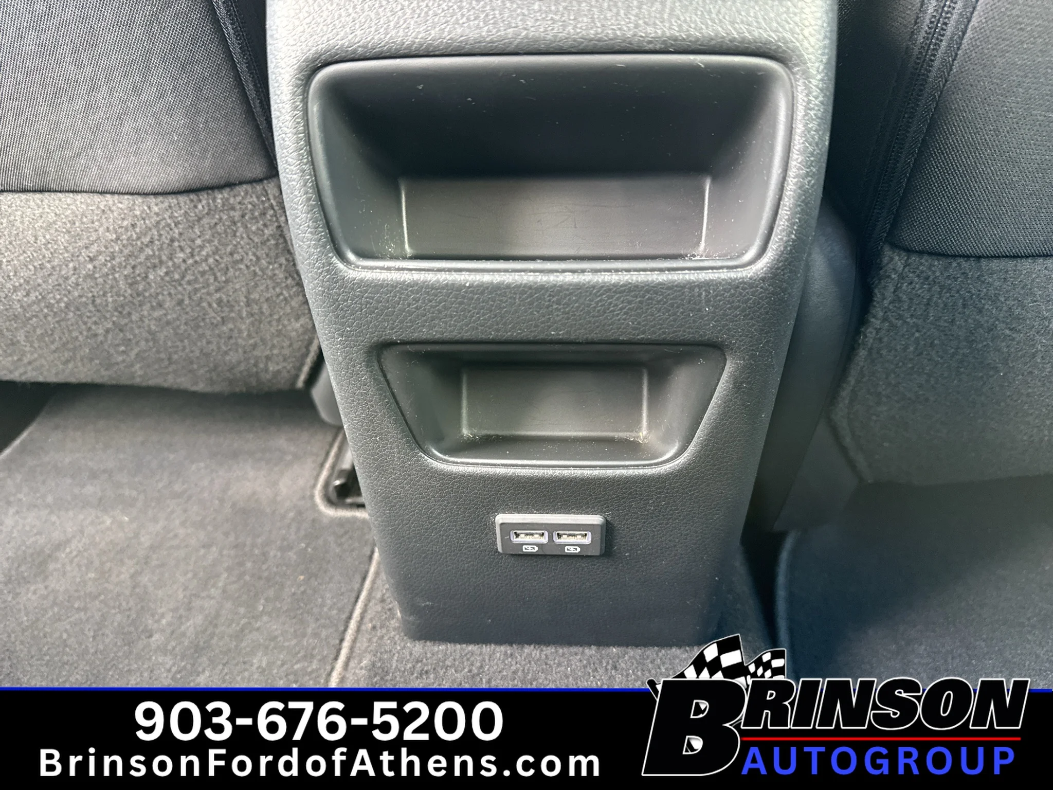 Used 2018 Aspen White Nissan SR image 12