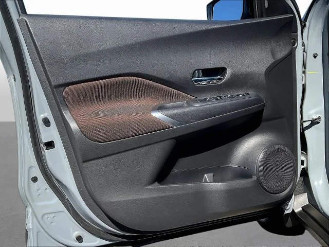 Used 2024 Gray Nissan SR image 22