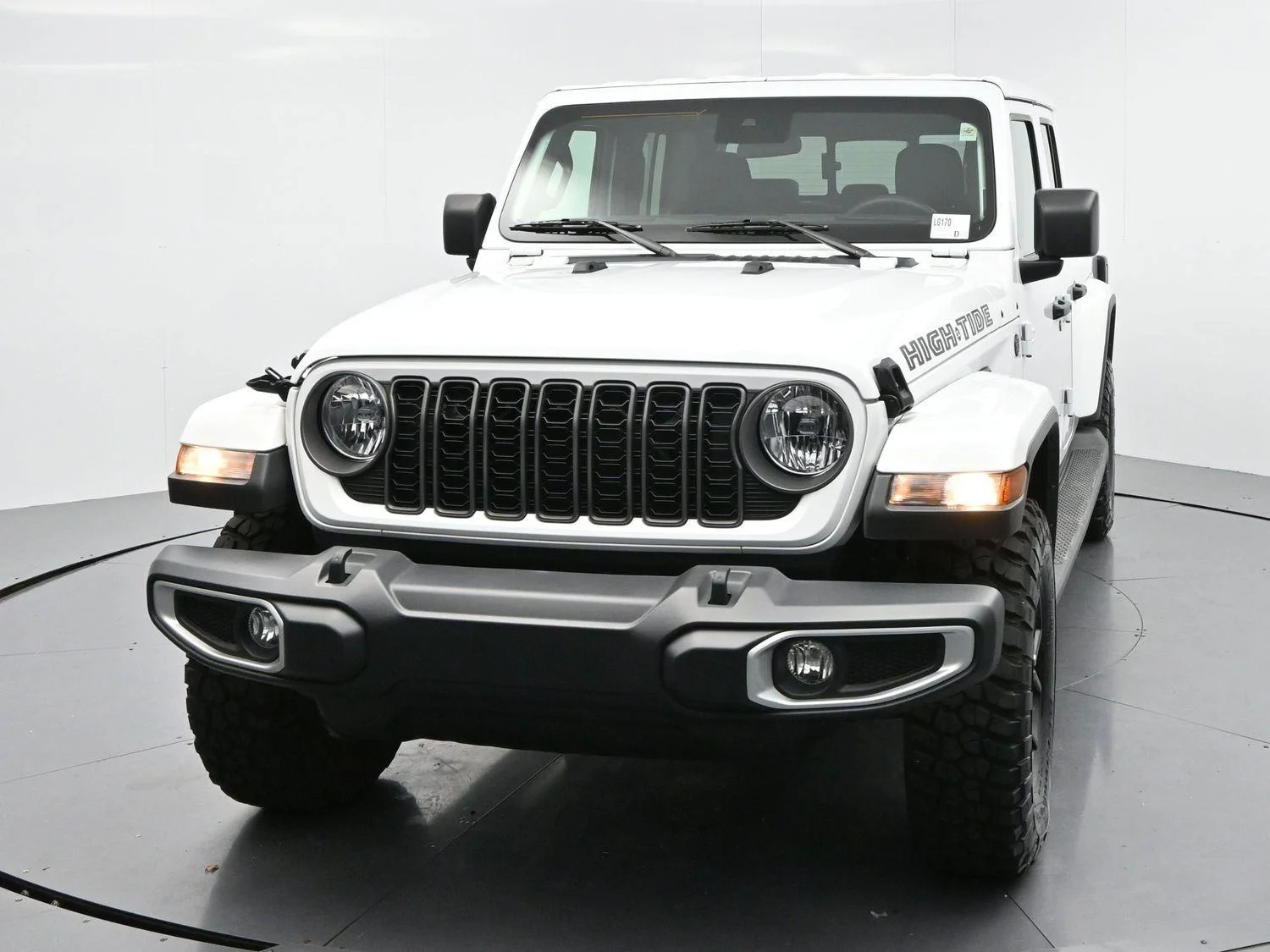 Used 2025 White Jeep High Tide image 3