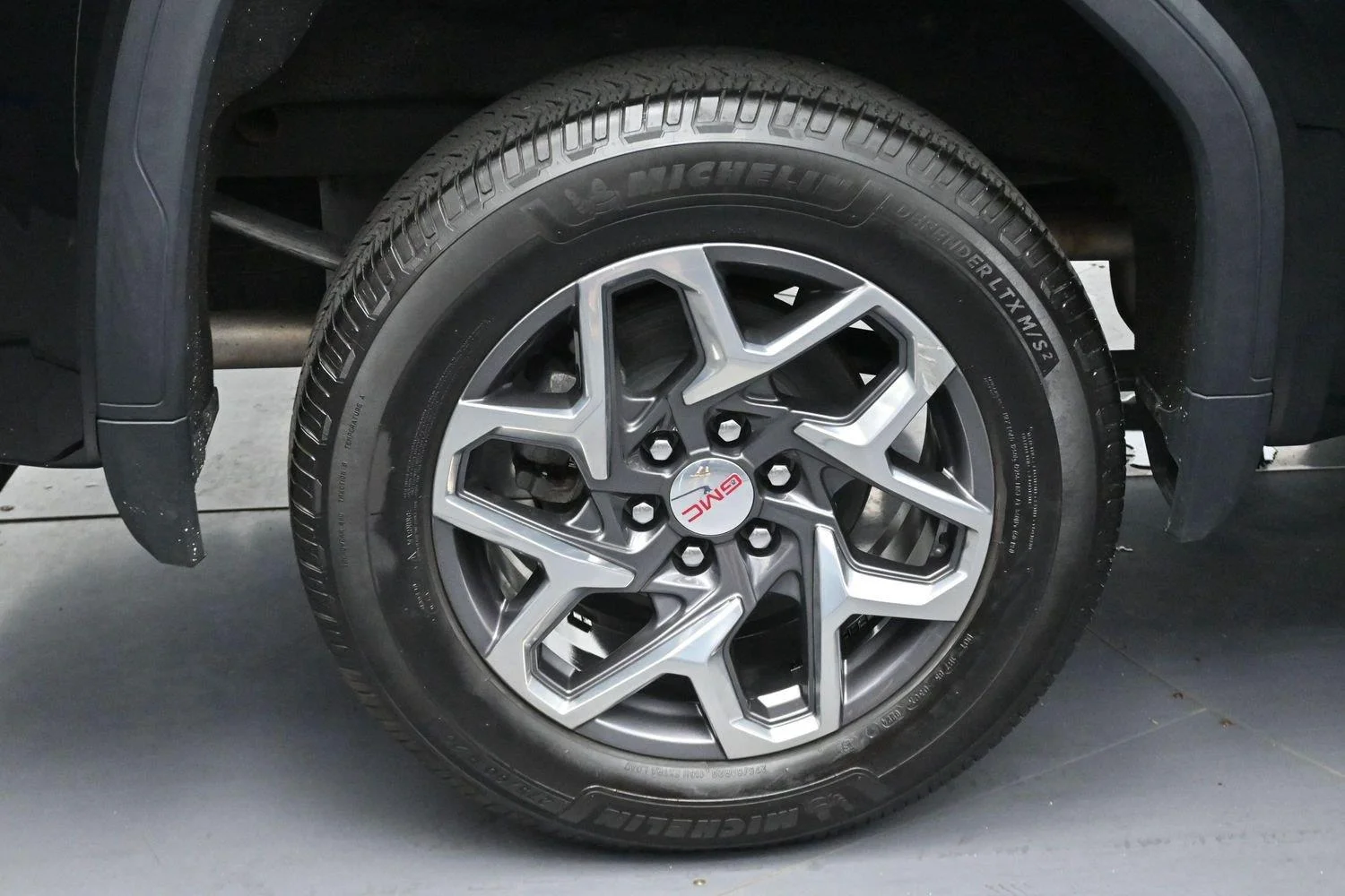 Used 2023 ONYX BLACK GMC SLT image 36