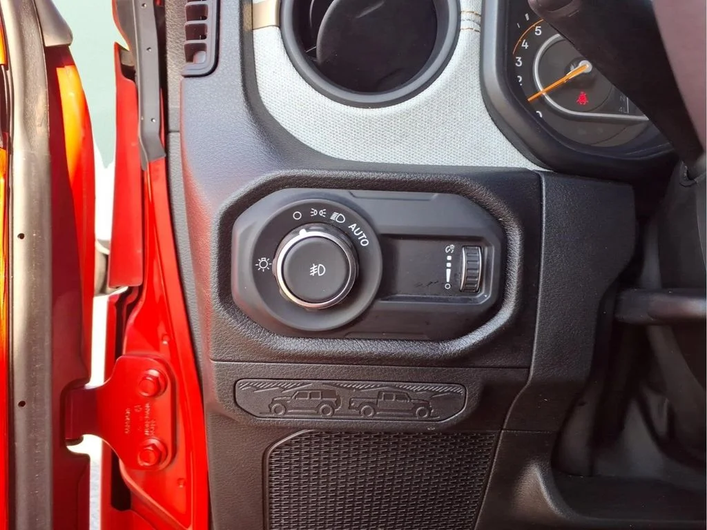 Used 2024 Red Jeep Sport S image 24