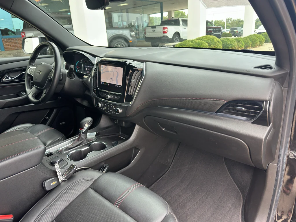 Used 2023 Mosaic Black Metallic Chevrolet RS image 29