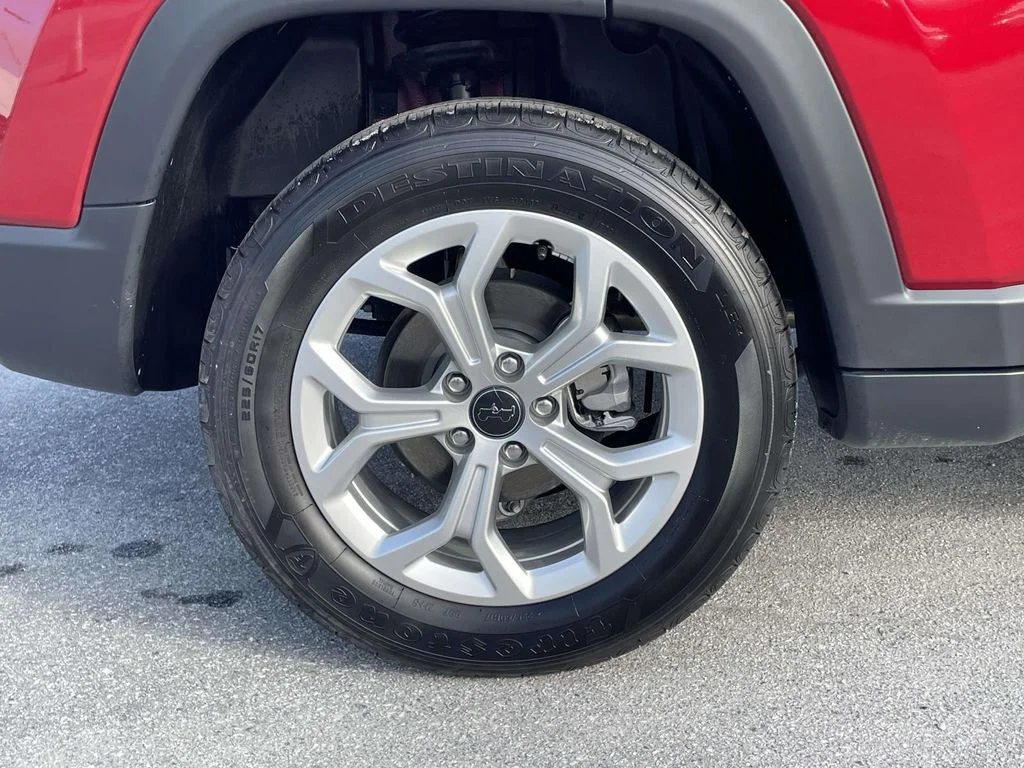 Used 2025 Red Hot Pearlcoat Jeep Sport image 30