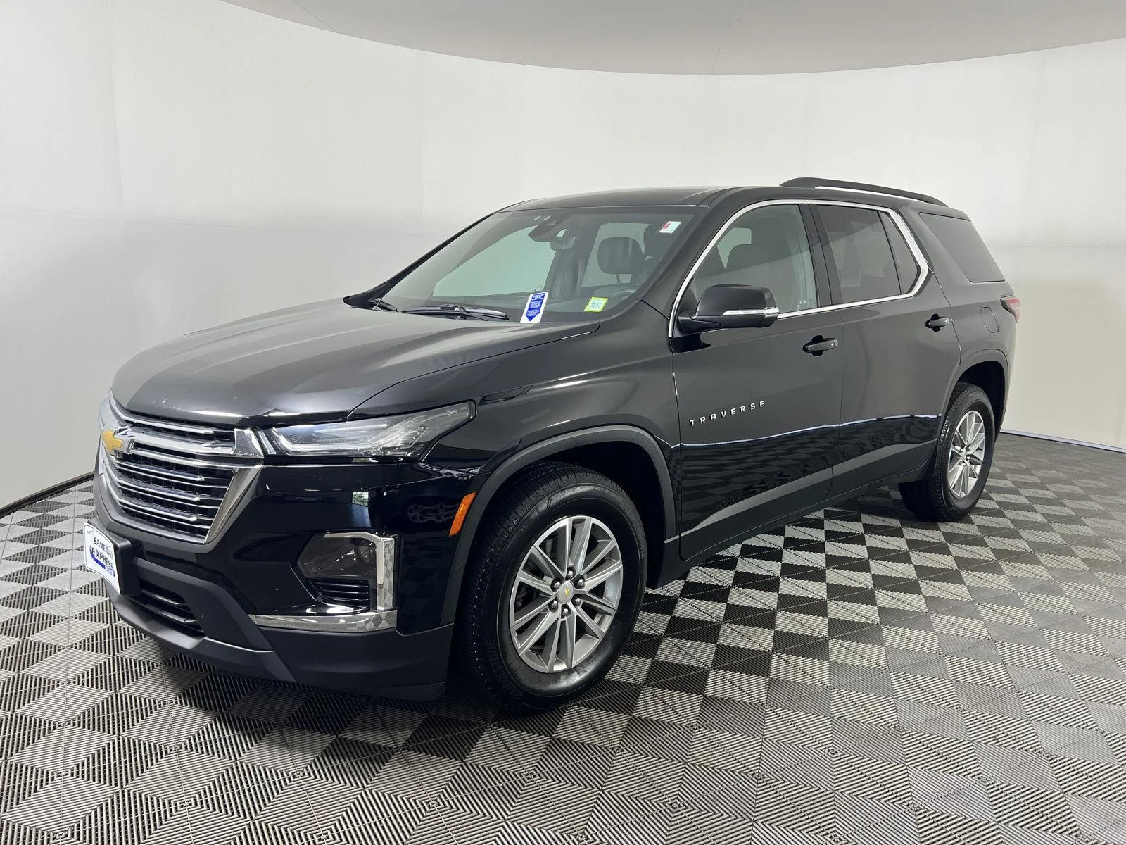 Used 2023 Mosaic Black Metallic Chevrolet LT Cloth image 31
