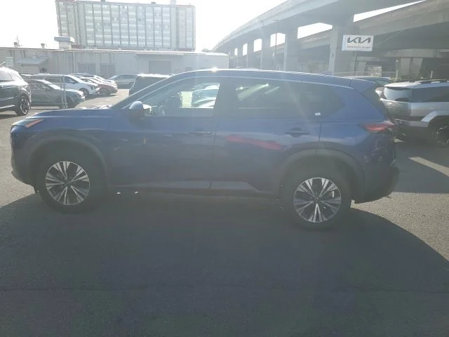 Used 2023 Blue Nissan SV image 2