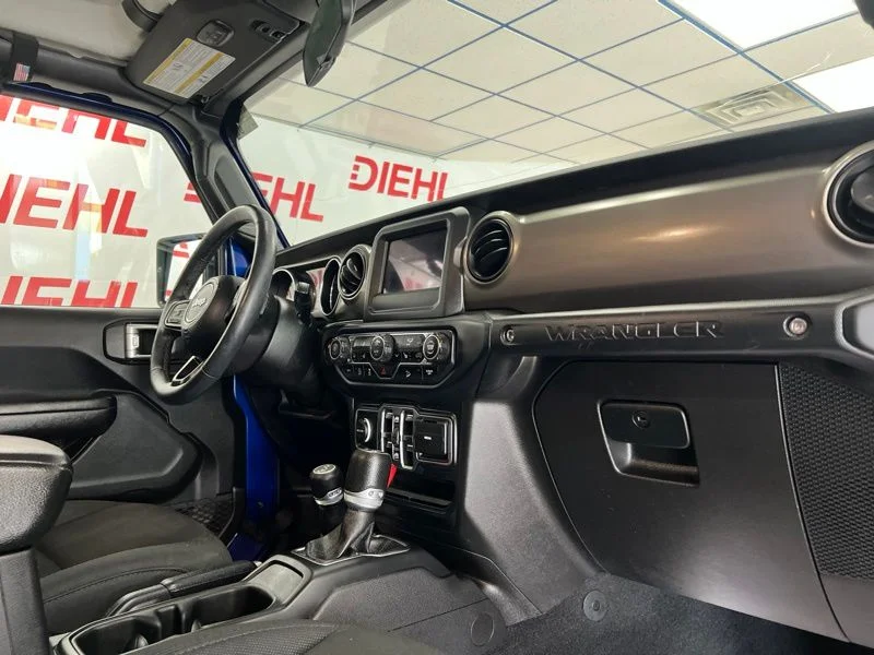 Used 2019 Blue Jeep Unlimited Sport S image 13