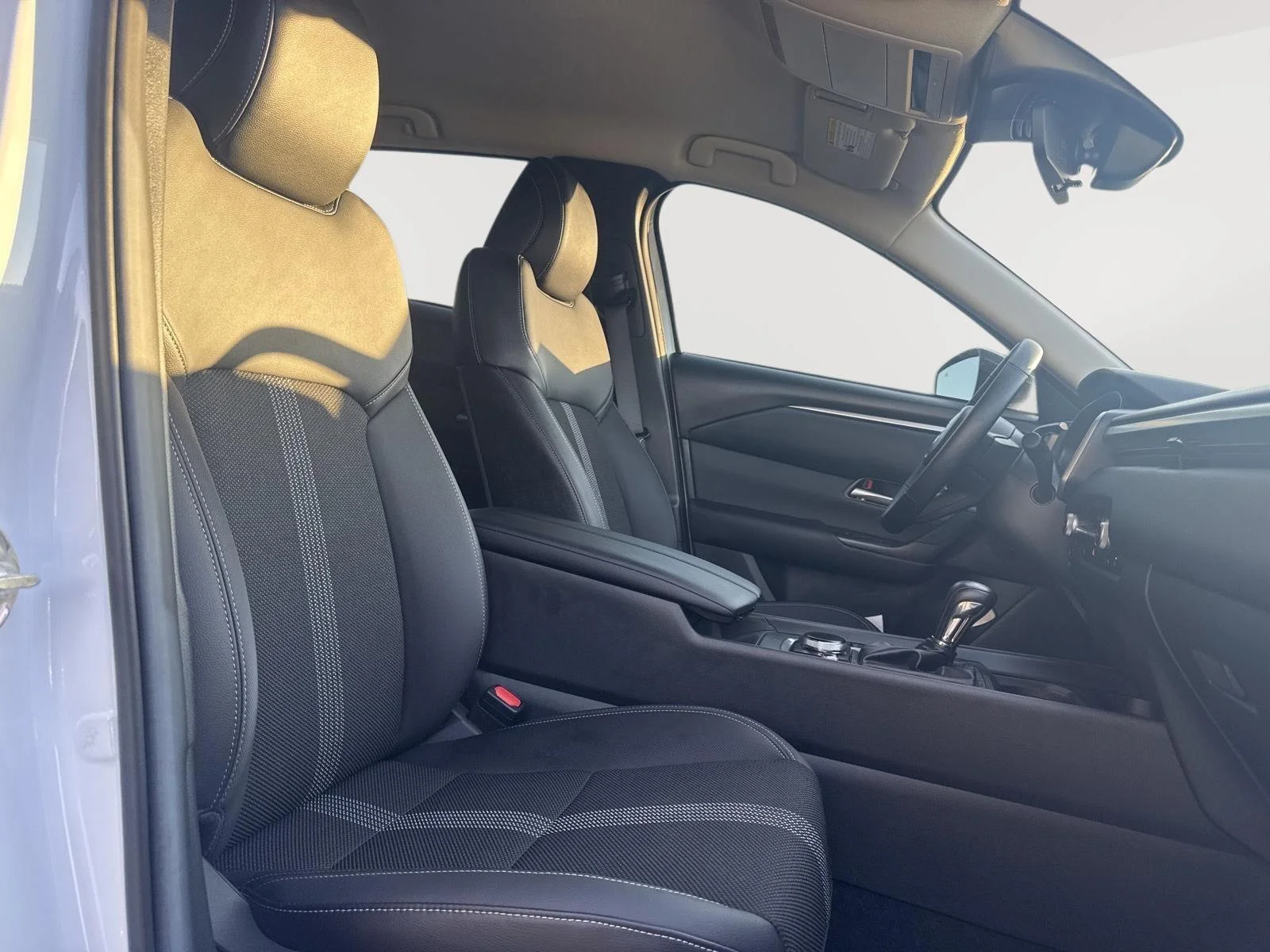 Used 2025 White Mazda 2.5 S Preferred Package image 22