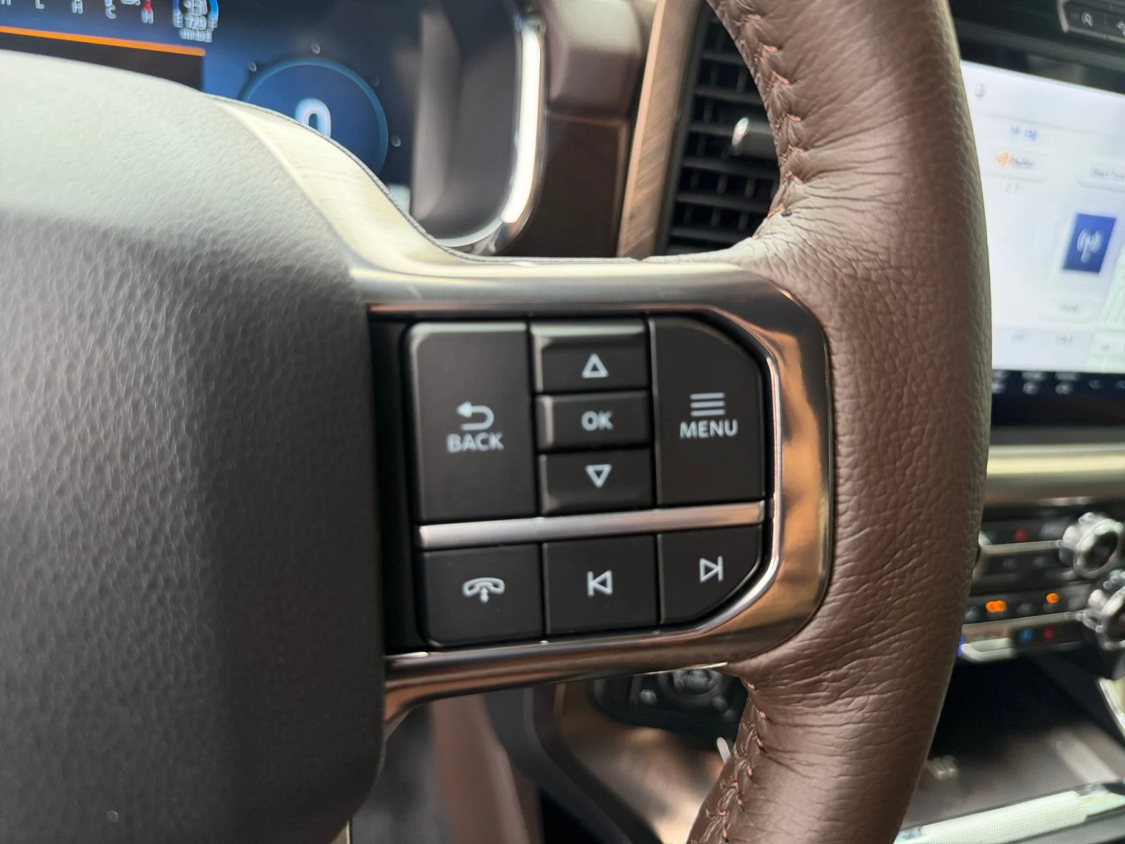 New 2026 Star White Metallic Tri-Coat Ford King Ranch image 25