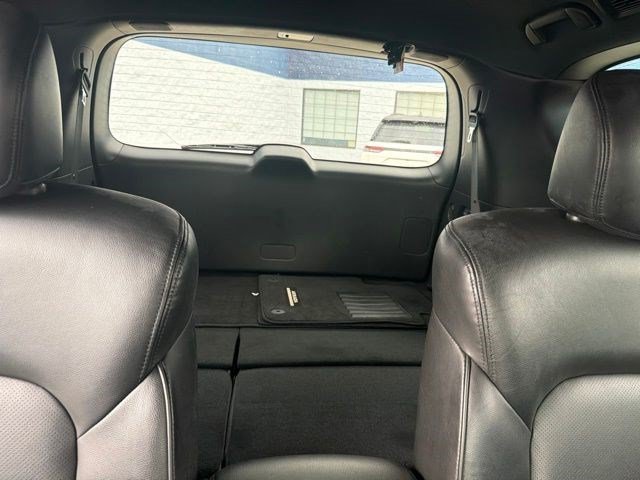 Used 2022 Gun Metallic Nissan SL image 30