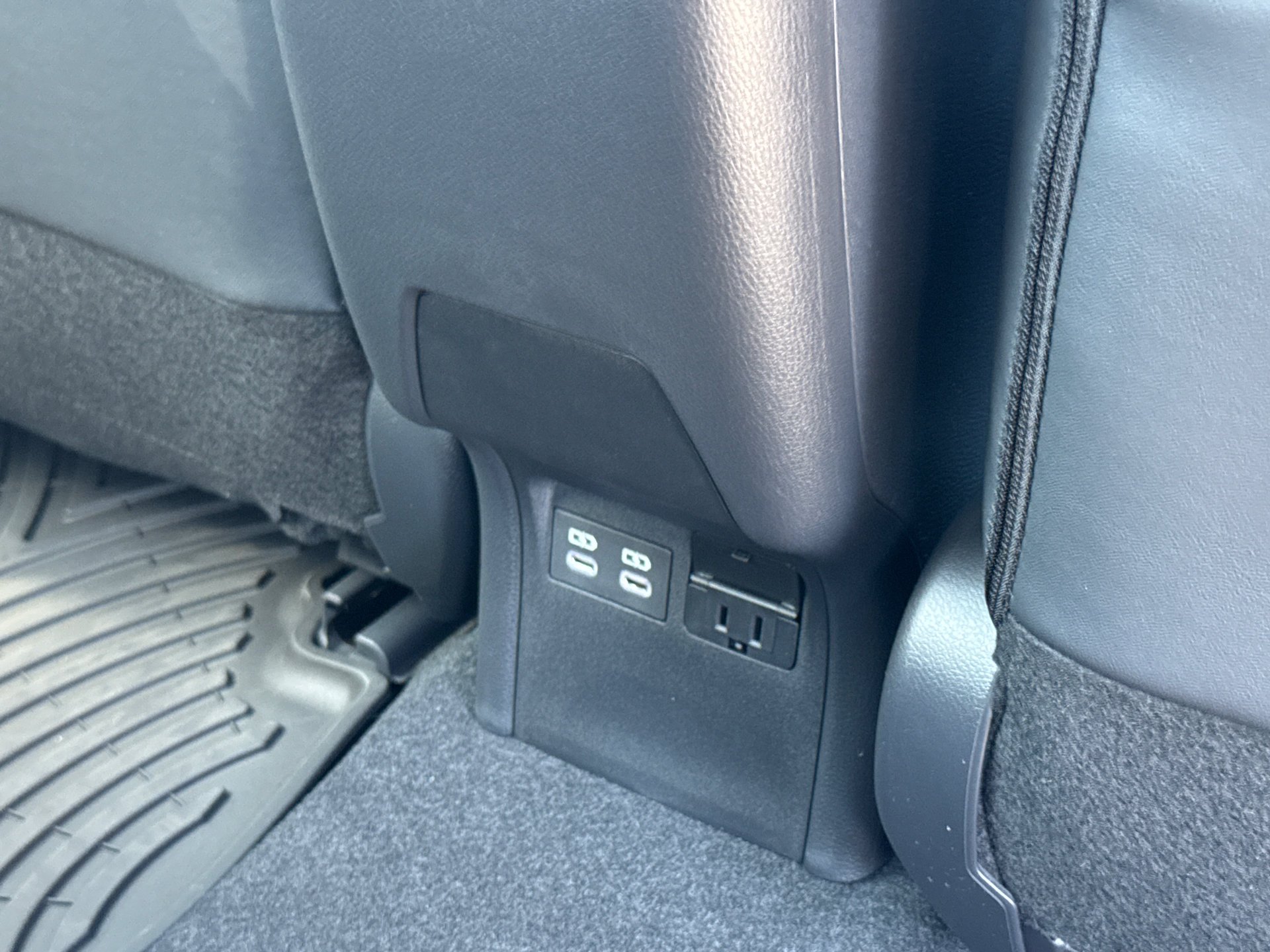 New 2026 Wind Chill Pearl <sup>1</sup> Toyota  XSE image 19