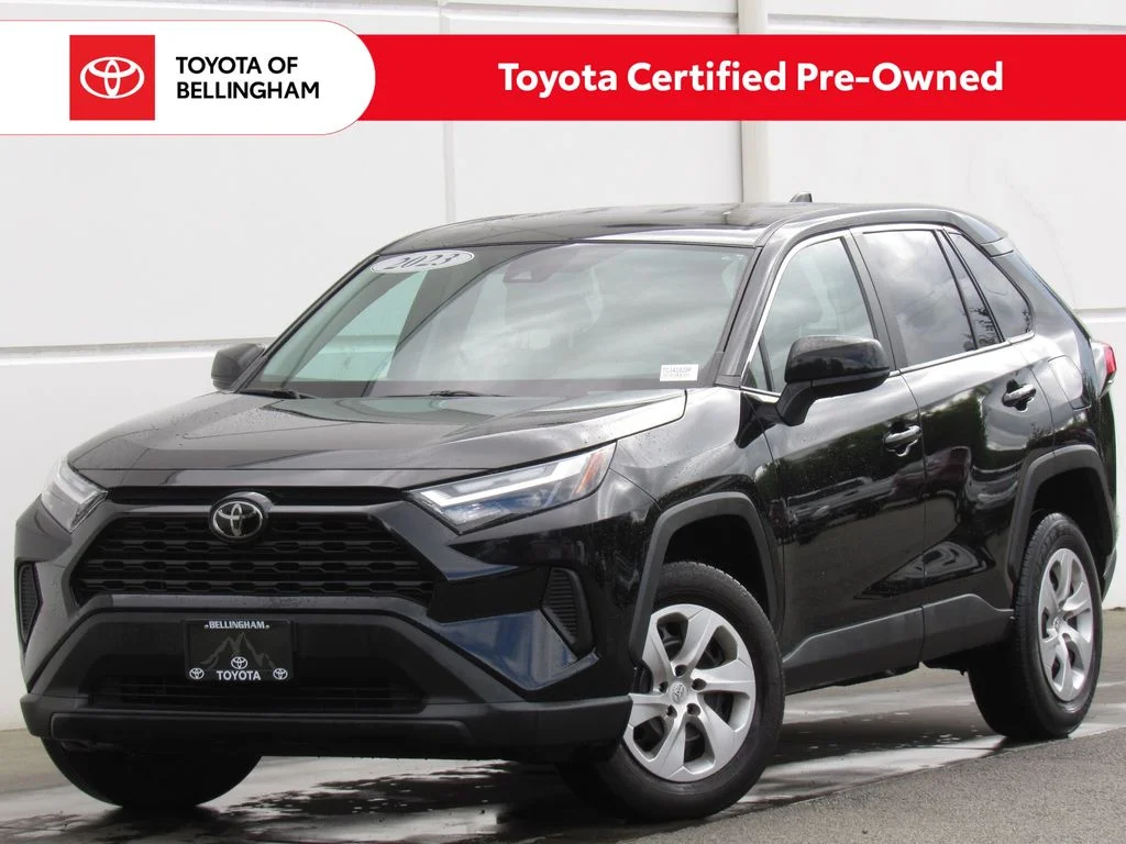 2023 Toyota RAV4 LE AWD's photo