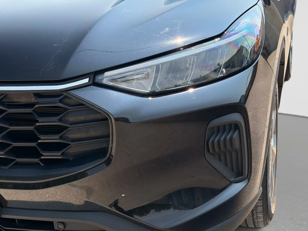 Used 2025 Agate Black Metallic Ford ST-Line image 11