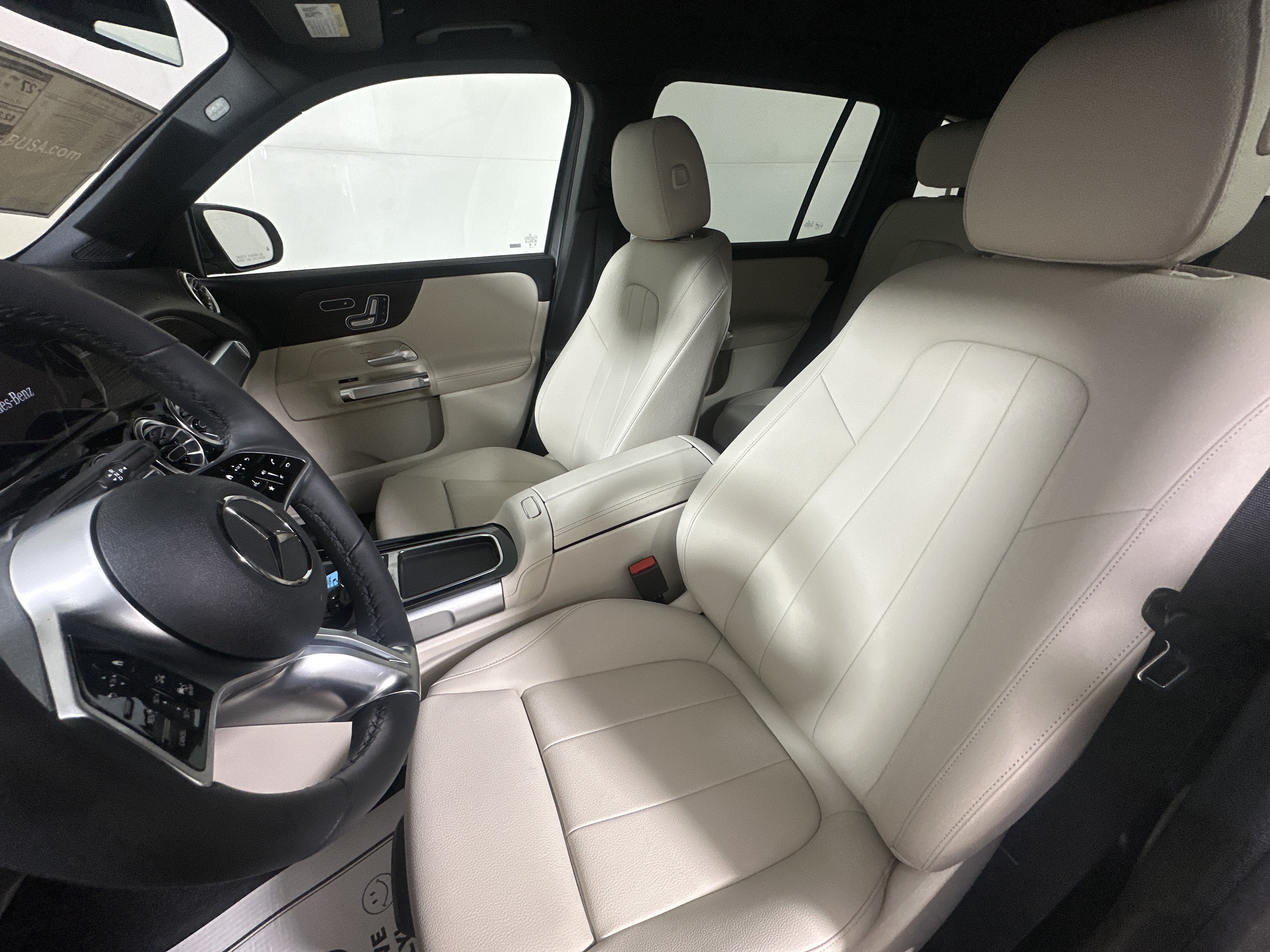 New 2026 Mountain Grey Metallic Mercedes-Benz GLB 250 image 35