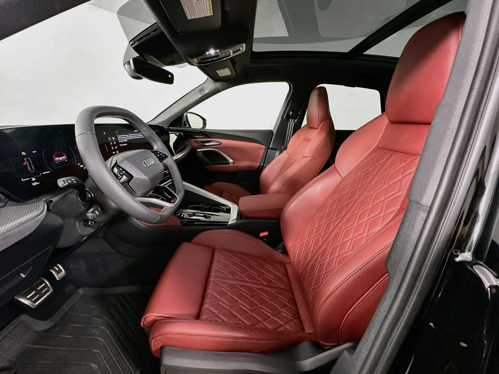 Used 2025 Black Audi  image 32