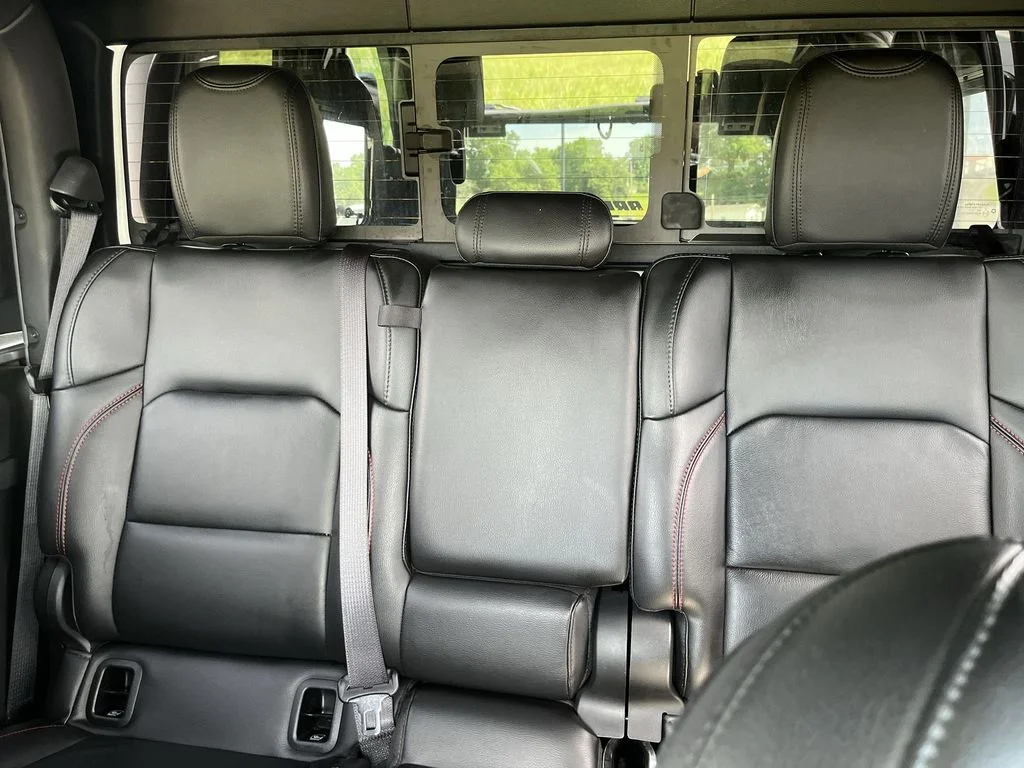 Used 2020 Silver Jeep Rubicon image 22