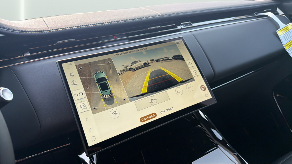 New 2026 Fuji White Land Rover Dynamic SE image 23