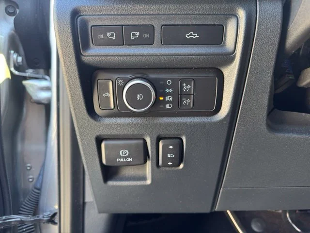 Used 2021 Silver Ford XLT image 23